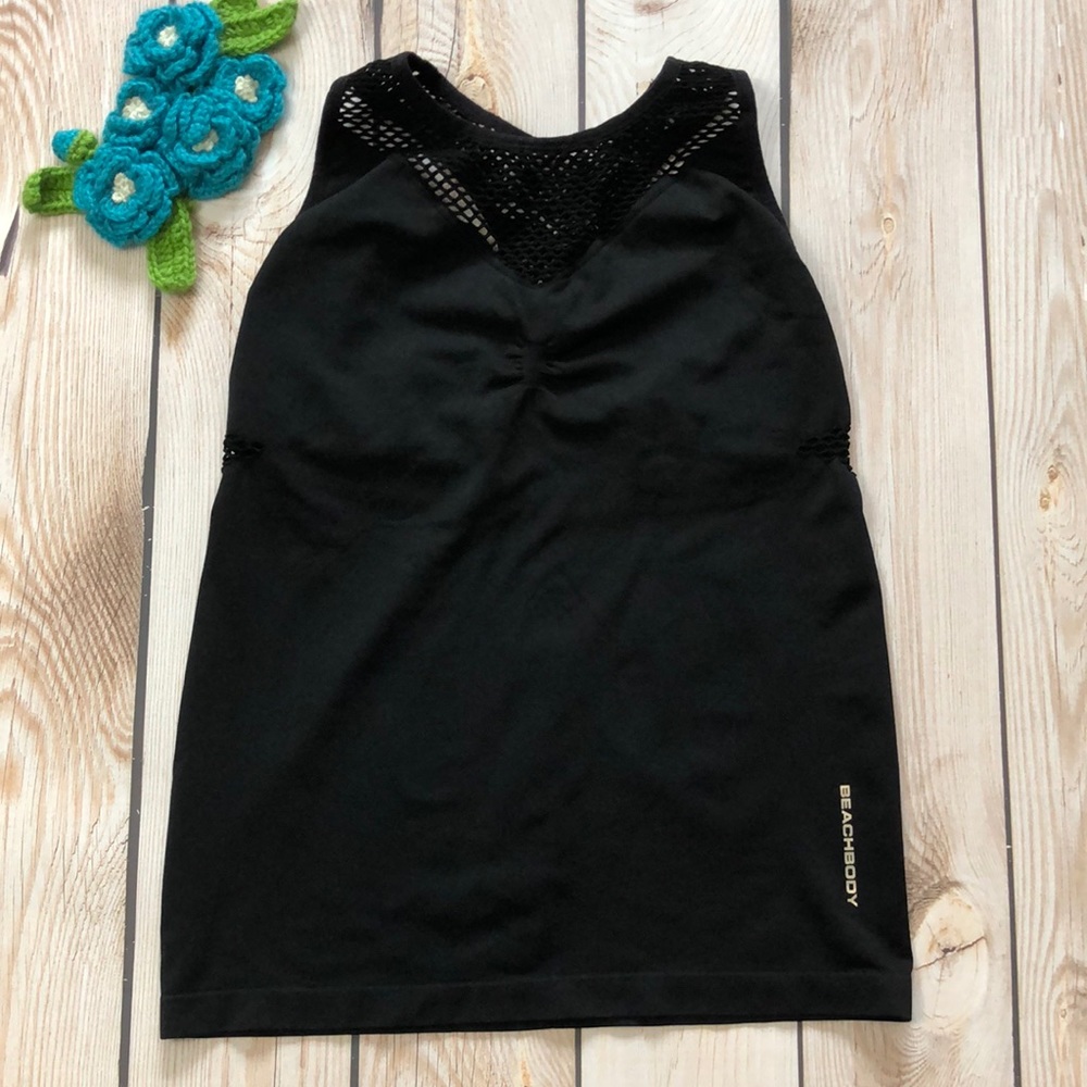 Beachbody women’s stretchy tank with built in bra